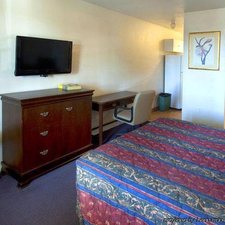 American Executive Inn Меса Номер фото